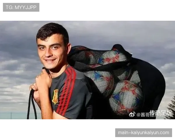 特写：少年得志，加维在诺坎普的首次欧冠淘汰赛首发经历